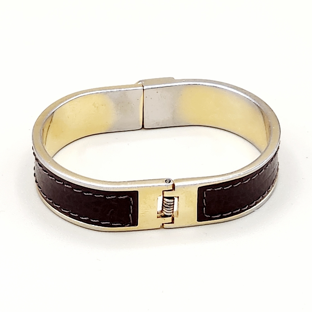 Loewe Vintage Logo Bangle Bracelet-Leather and Gold Plate - Picture 8 of 10